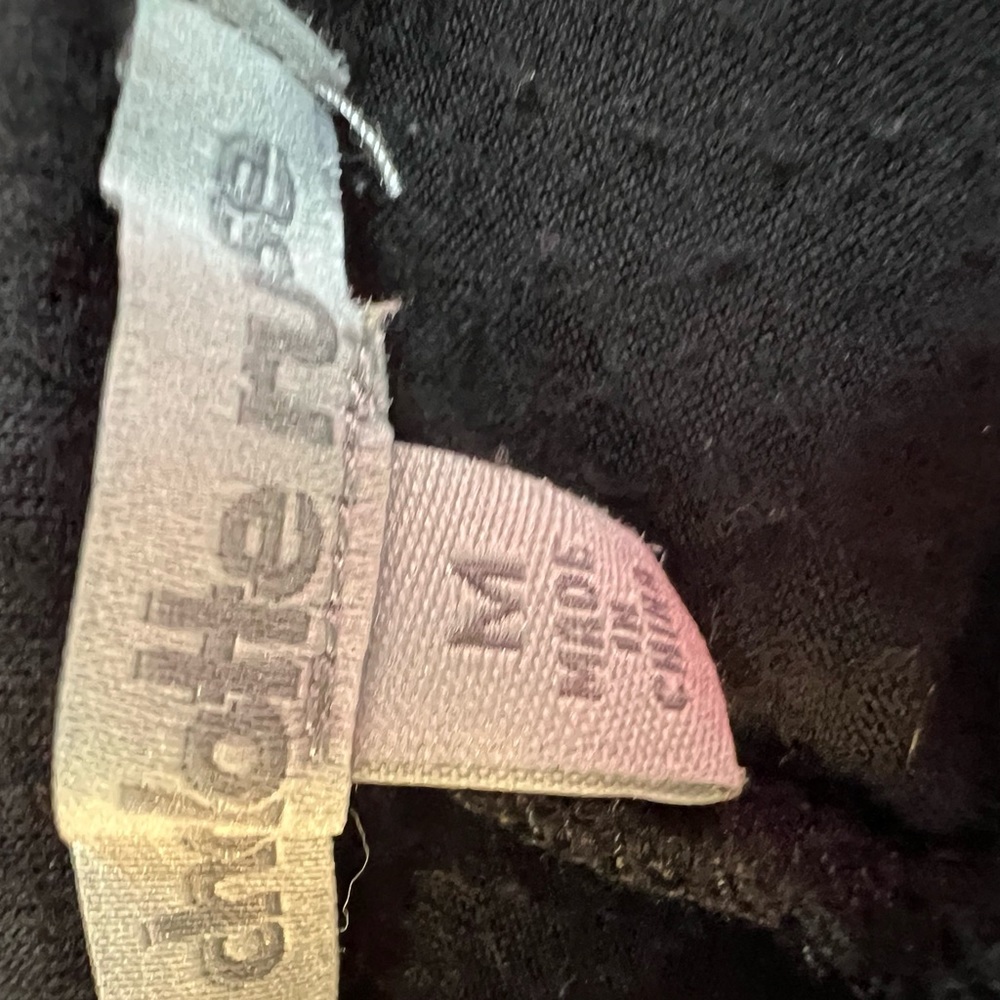 Charlotte Russe Cold Shoulder Top - Picture 4 of 5